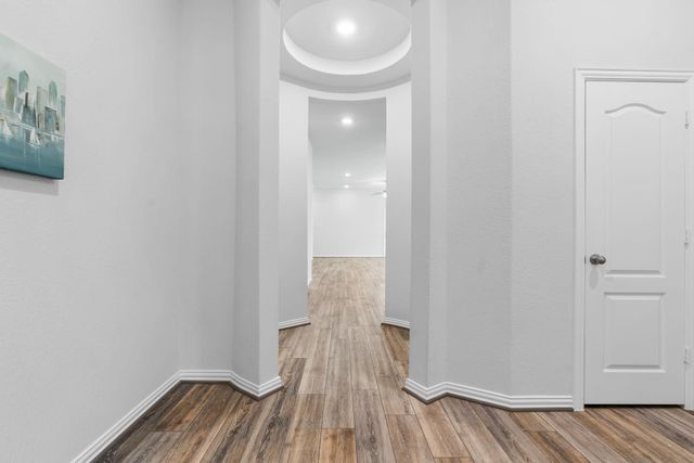 121 N Cadence Hills Loop, Conroe, TX 77318