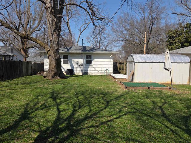 2559 Sweetser Avenue, Evansville, IN 47714