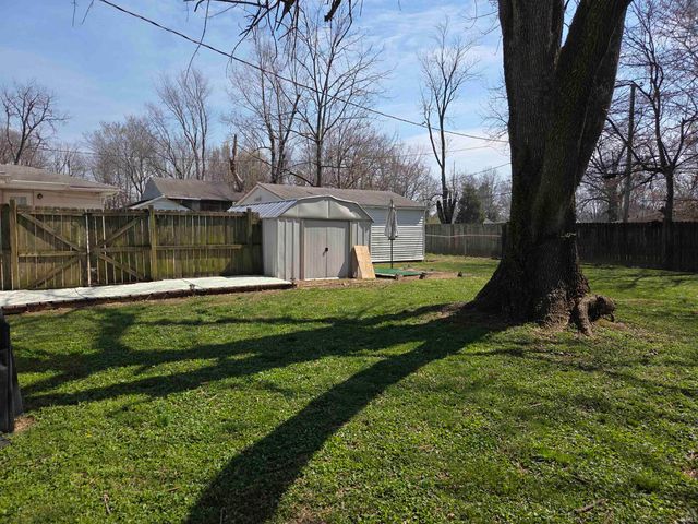 2559 Sweetser Avenue, Evansville, IN 47714