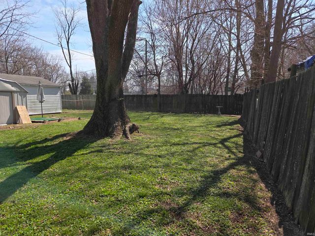 2559 Sweetser Avenue, Evansville, IN 47714