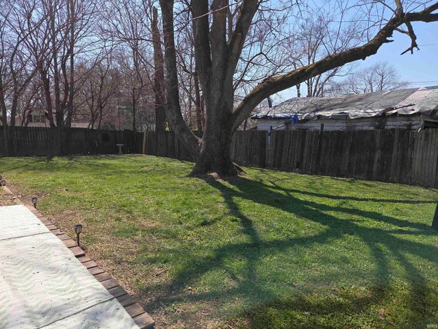 2559 Sweetser Avenue, Evansville, IN 47714