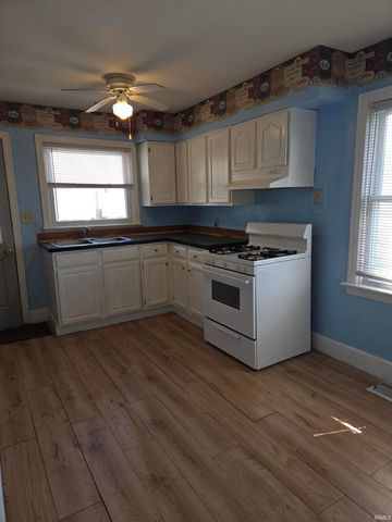 2559 Sweetser Avenue, Evansville, IN 47714