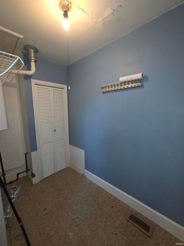 2559 Sweetser Avenue, Evansville, IN 47714