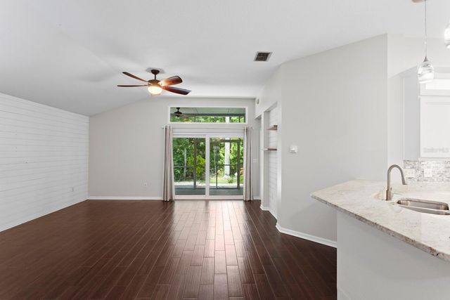 10232 WOODFORD BRIDGE STREET, Tampa, FL 33626