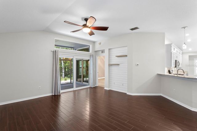 10232 WOODFORD BRIDGE STREET, Tampa, FL 33626
