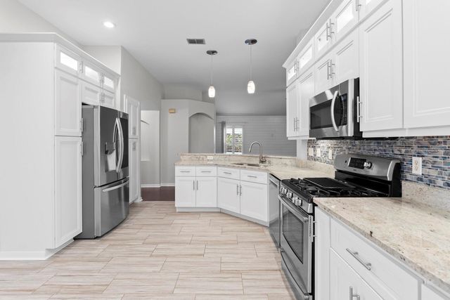 10232 WOODFORD BRIDGE STREET, Tampa, FL 33626