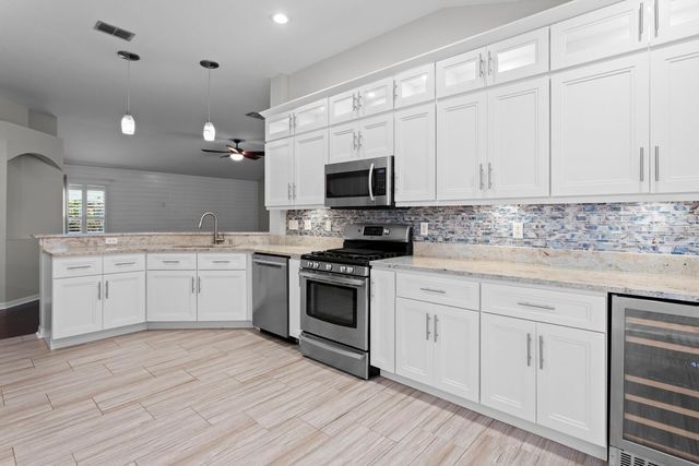 10232 WOODFORD BRIDGE STREET, Tampa, FL 33626