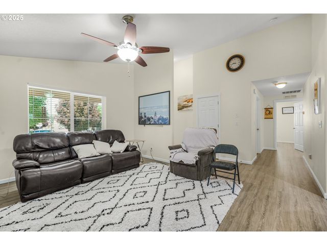 13417 Ne 51ST St, Vancouver, WA 98682