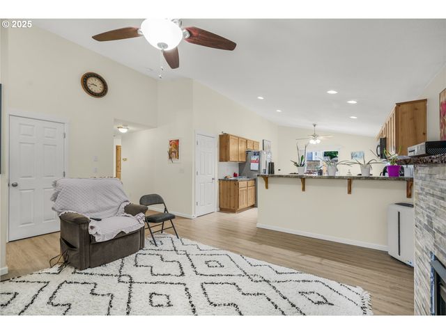 13417 Ne 51ST St, Vancouver, WA 98682