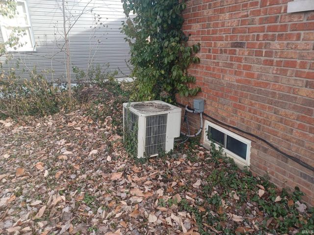 1913 Jeanette Avenue, Evansville, IN 47714