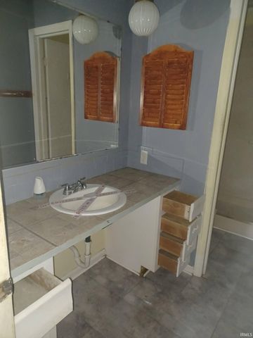 1913 Jeanette Avenue, Evansville, IN 47714