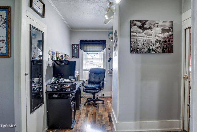 340 North Mohawk Drive, Erwin, TN 37650