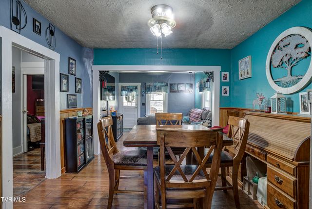 340 North Mohawk Drive, Erwin, TN 37650
