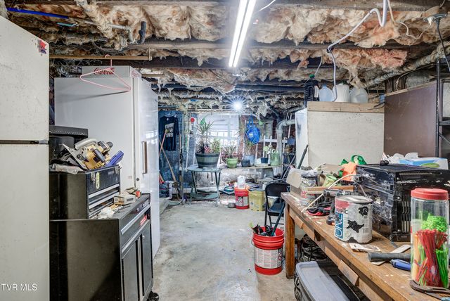 340 North Mohawk Drive, Erwin, TN 37650