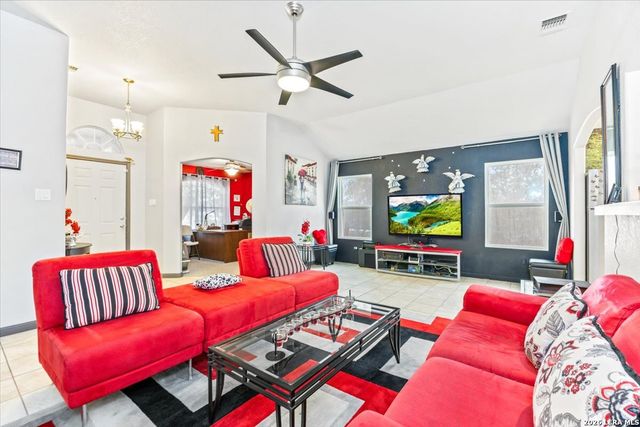 95 Nine Patch, Poteet, TX 78065