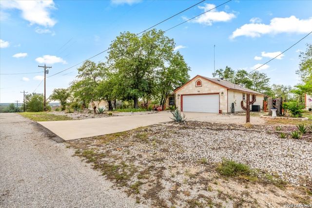 95 Nine Patch, Poteet, TX 78065