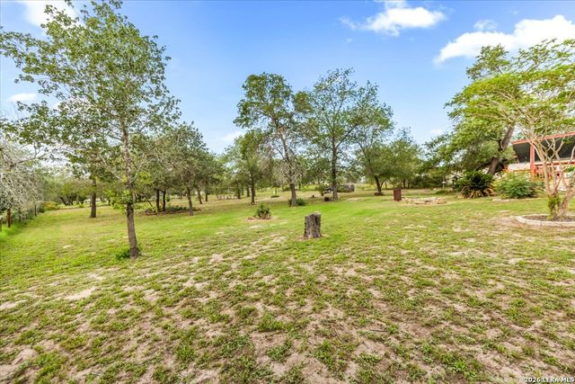 95 Nine Patch, Poteet, TX 78065