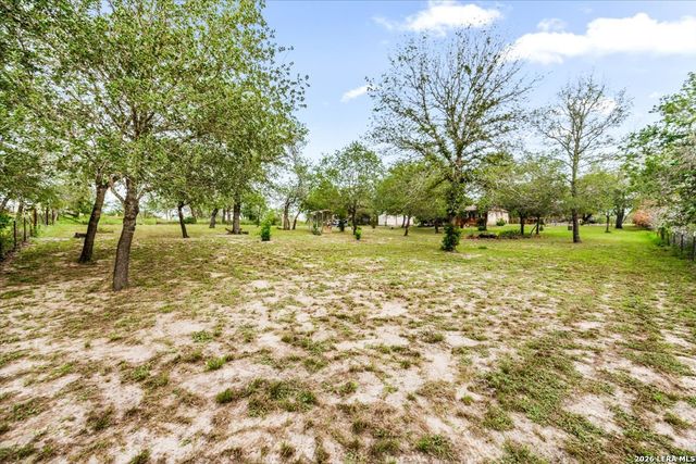 95 Nine Patch, Poteet, TX 78065