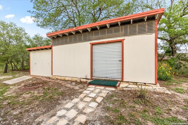95 Nine Patch, Poteet, TX 78065