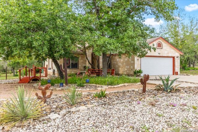 95 Nine Patch, Poteet, TX 78065