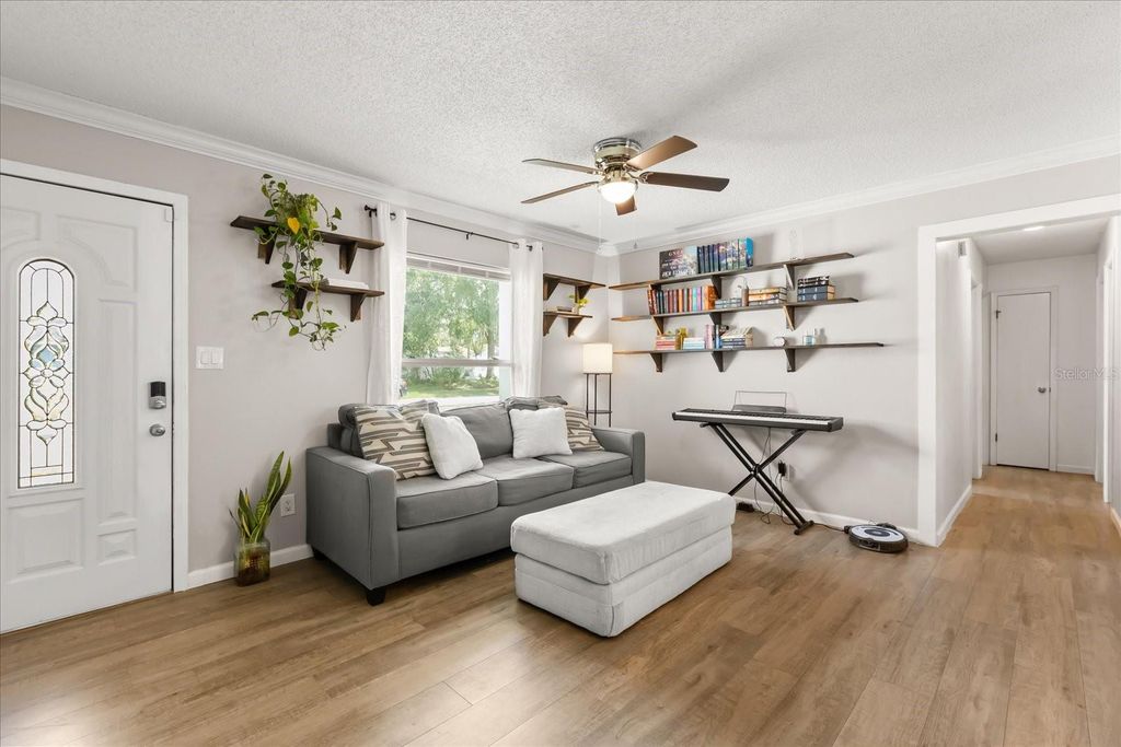 Image 3 of property listing at 1360 WESTDALE AVENUE, Winter Park, FL 32792