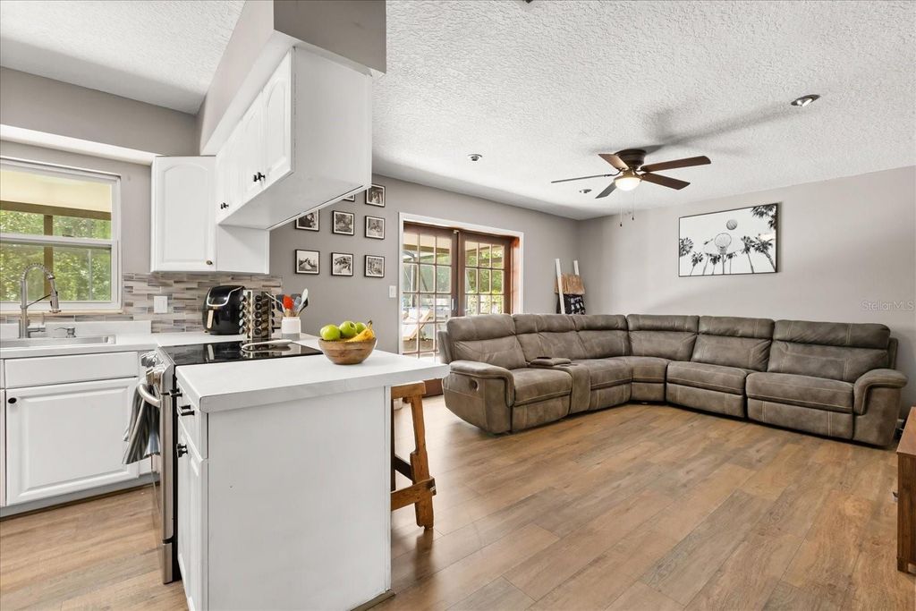 Image 4 of property listing at 1360 WESTDALE AVENUE, Winter Park, FL 32792