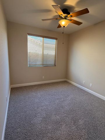 2443 Plumcreek Ln, Manteca, CA 95336