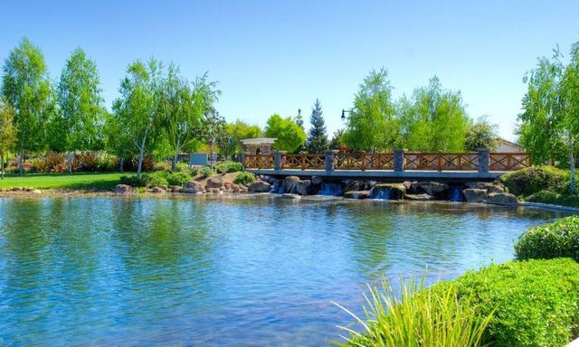 2443 Plumcreek Ln, Manteca, CA 95336