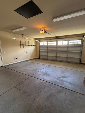 2443 Plumcreek Ln, Manteca, CA 95336