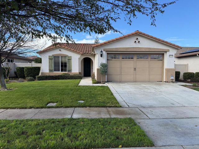 2443 Plumcreek Ln, Manteca, CA 95336