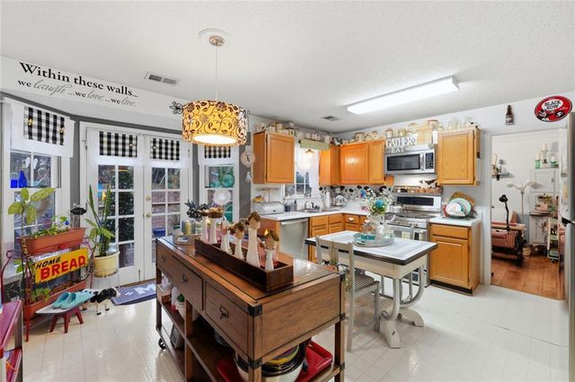 2526 Shiloh Court West, Kennesaw, GA 30152