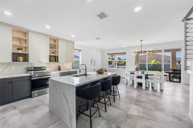 12904 SW 222nd St, Miami, FL 33170