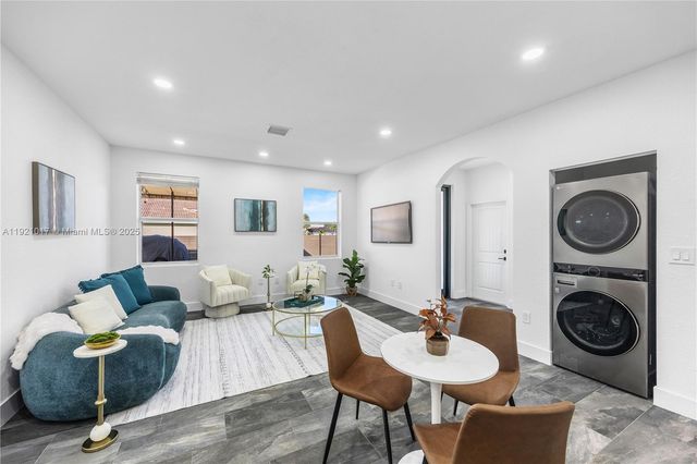 12904 SW 222nd St, Miami, FL 33170