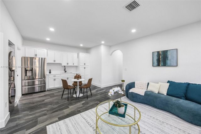 12904 SW 222nd St, Miami, FL 33170