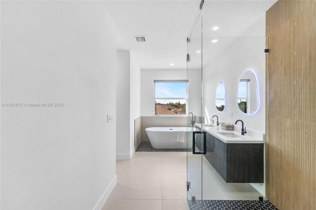 12904 SW 222nd St, Miami, FL 33170