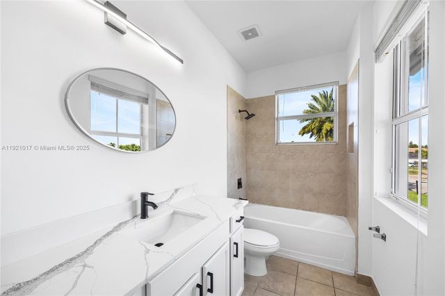 12904 SW 222nd St, Miami, FL 33170