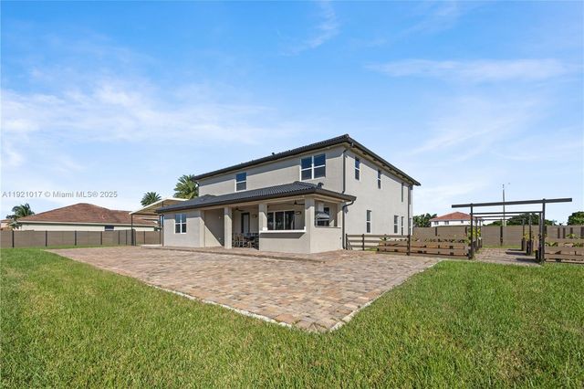 12904 SW 222nd St, Miami, FL 33170