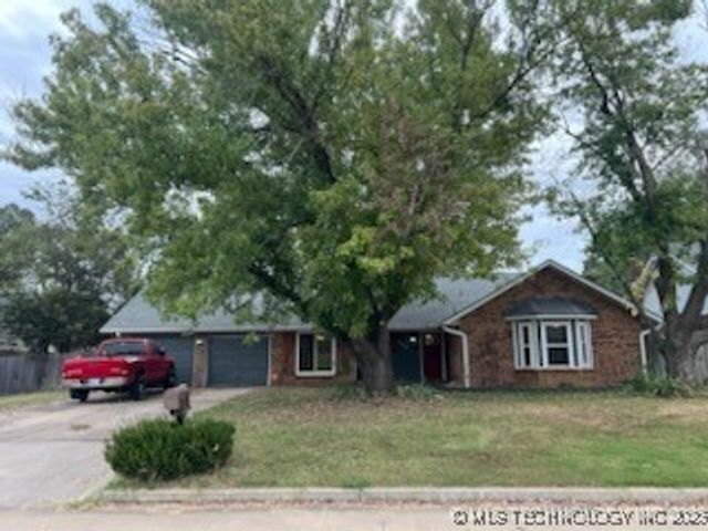 2404 S Maywood Drive, Claremore, OK 74017