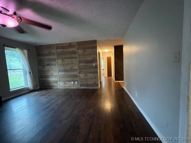 2404 S Maywood Drive, Claremore, OK 74017