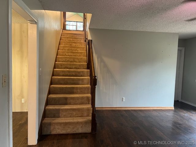 2404 S Maywood Drive, Claremore, OK 74017