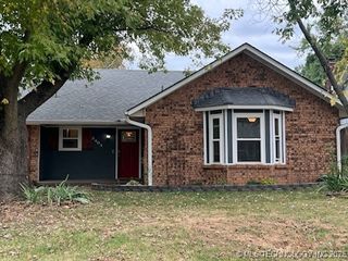 2404 S Maywood Drive, Claremore, OK 74017
