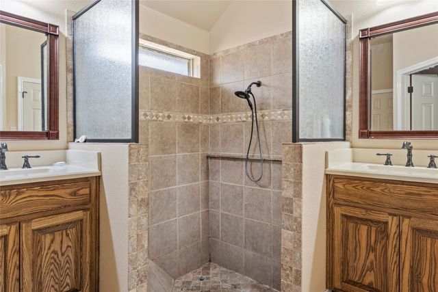 903 Winding Road, Granbury, TX 76049