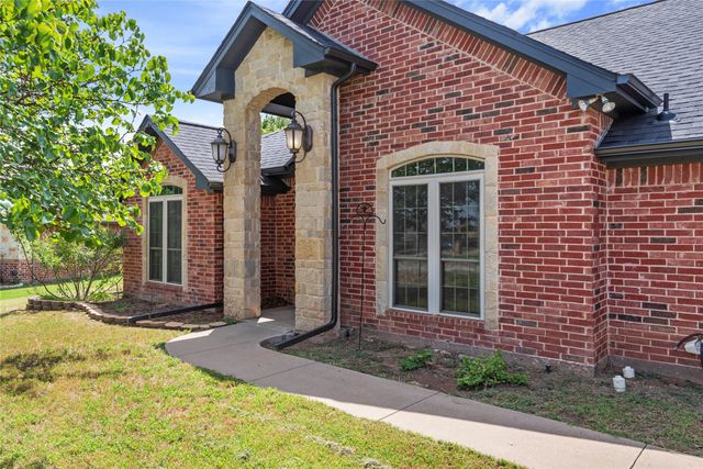 903 Winding Road, Granbury, TX 76049