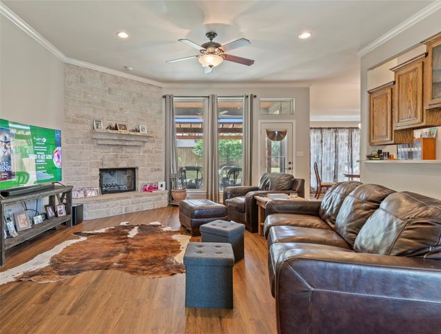 903 Winding Road, Granbury, TX 76049