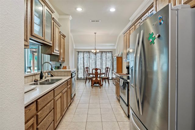 903 Winding Road, Granbury, TX 76049