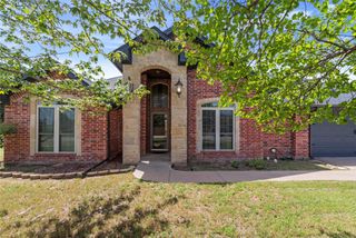903 Winding Road, Granbury, TX 76049