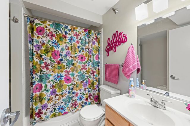 48 Groveland Terrace B103, Minneapolis, MN 55403