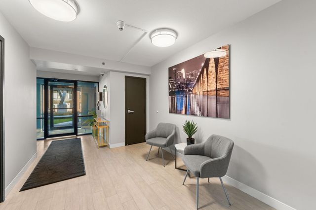 48 Groveland Terrace B103, Minneapolis, MN 55403