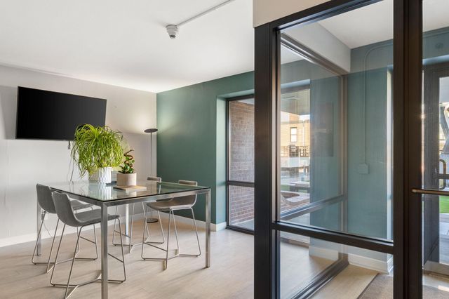 48 Groveland Terrace B103, Minneapolis, MN 55403