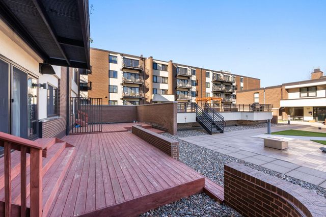 48 Groveland Terrace B103, Minneapolis, MN 55403